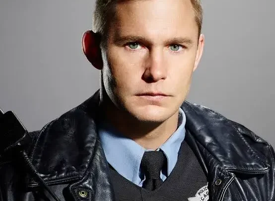 Brian Geraghty Biography: Age, Girlfriend, Net Worth, Movies & TV Shows, Height, Chicago P.D.