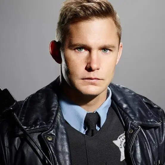 Brian Geraghty Biography: Age, Girlfriend, Net Worth, Movies & TV Shows, Height, Chicago P.D.