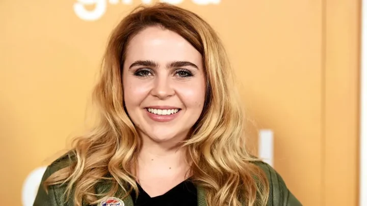 Mae Whitman Biography: Age, Net Worth, Movies & TV Shows, Height, Boyfriend, Career