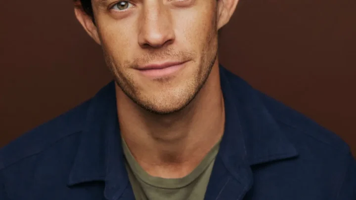 Kyle Harris Biography: Age, Wife, Net Worth, Movies & TV Shows, Height, Broadway Career, Book