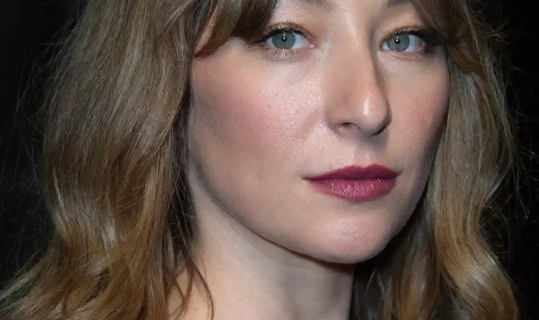 Isidora Goreshter Biography: Net Worth, Age, Height, Instagram, Husband, Films, Brother, YouTube, Nationality