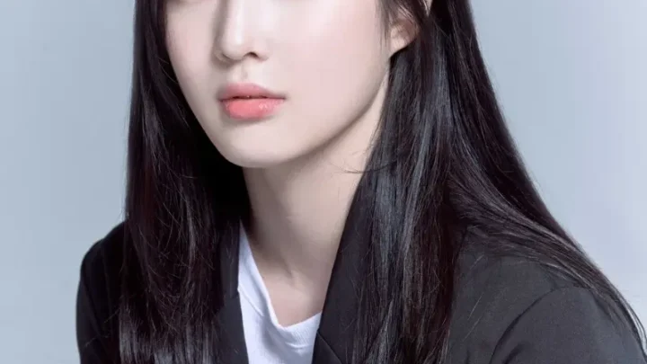 Shin Soo-hyun Biography: Net Worth, Brother, Religion, Instagram, Films, Boyfriend, Nationality, Awards