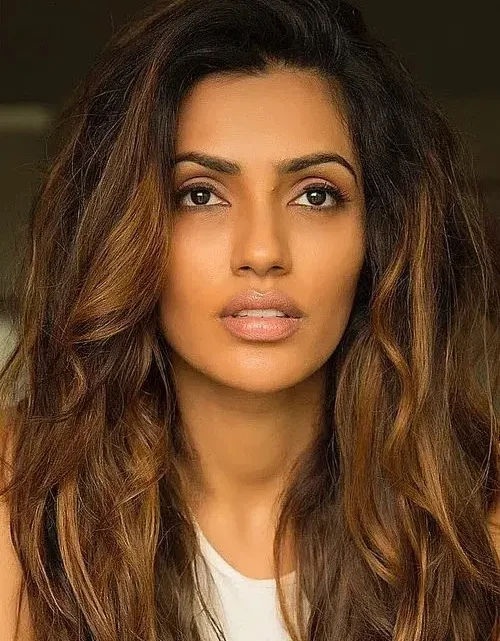Akshara Gowda Biography: Age, Net Worth, Movies, Career, Arrambam, Instagram, Husband, Height