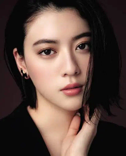 Ayaka Miyoshi Biography: Age, Boyfriend, Films, Net Worth, Instagram, Parents, Nationality, Religion