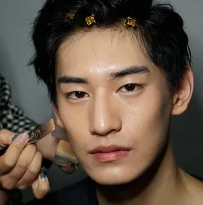 Kim Tae Hwan Biography: Height, Age, Net Worth, Girlfriend, Films, Parents, Nationality