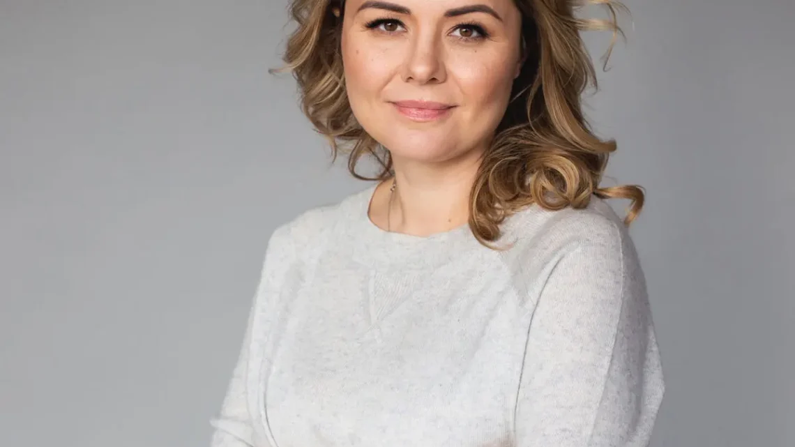 Beata Nicholson Biography: Husband, Age, Children, Net Worth, Parents, Career, Books