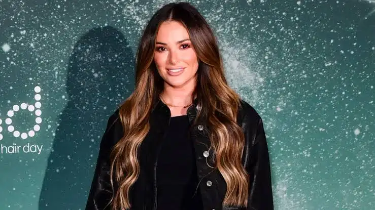 Courtney Green Biography: Age, Boyfriend, Net Worth, Height, TOWIE, Podcast, Fashion Business