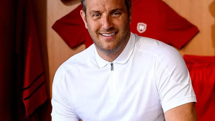 Elliott Wright Biography: Wife, Age, Children, Net Worth, Height, Parents, Instagram, Restaurants