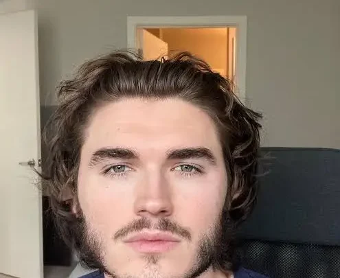 Jschlatt Biography: Age, Net Worth, Height, Real Name, YouTube, Twitch, Podcasts, Girlfriend