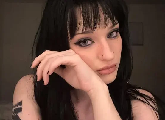 Nihachu Biography: Age, Net Worth, Height, Real Name, Dream SMP, Career, Instagram, Boyfriend