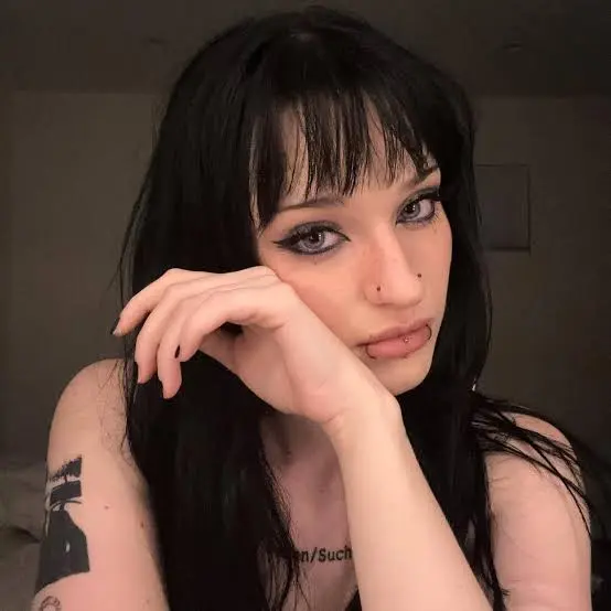 Nihachu Biography: Age, Net Worth, Height, Real Name, Dream SMP, Career, Instagram, Boyfriend