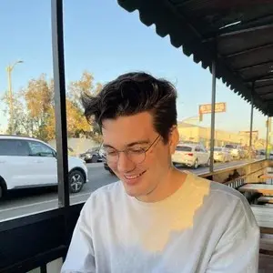 Mikasacus Biography: Age, Net Worth, Real Name, YouTube,  Girlfriend, Career, Nationality