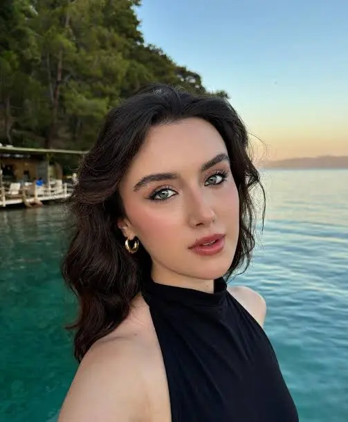 Cemre Arda Biography: Age, Boyfriend, Height, Net Worth, Movies & TV Shows, Parents