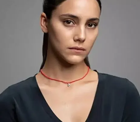 Dilin Döğer Biography: Age, Net Worth, Height, Movies, TV Shows, Parents, Siblings, Husband