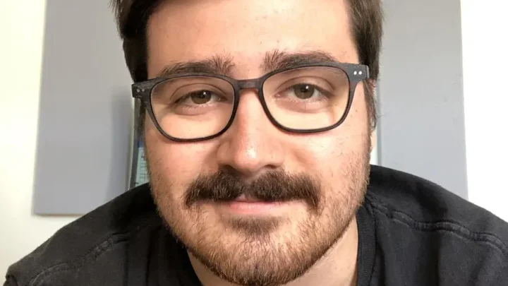 Eddy Burback Biography: Age, Net Worth, Height, Real Name, YouTube, Podcast, Wife