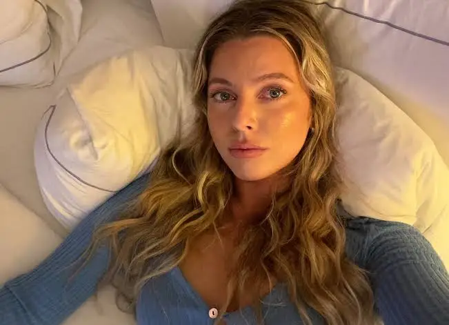 Kim Senser Biography: Parents, Movies, Nationality, Height, Age, Net Worth, Boyfriend, YouTube, Instagram