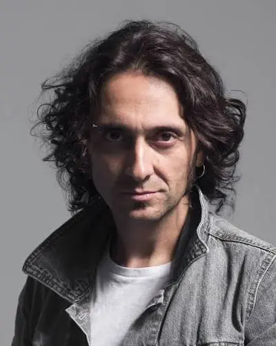 Luis Montalbert-Smith Biography: Net Worth, Height, YouTube, Wife, Songs, Awards, Instagram, Facebook