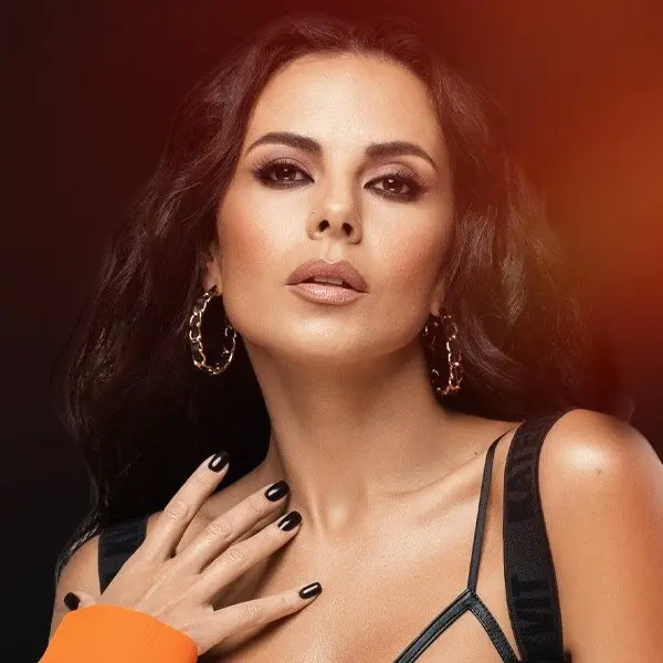 Who is Nastya Kamenskykh? NK (singer) Bio: Net Worth, Tv shows, Career, Height, Age, Instagram, Husband, Children