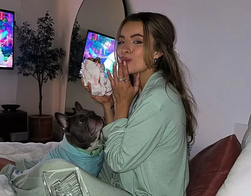 Charlotte Jordan Biography: Net Worth, Boyfriend, Height, Age, Religion, Parents, Ethnicity, Brother, Movies