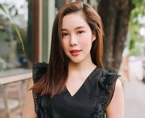 Raviyanun Takerd Biography: Age, Parents, Height, Net Worth, Drama, Instagram, Husband