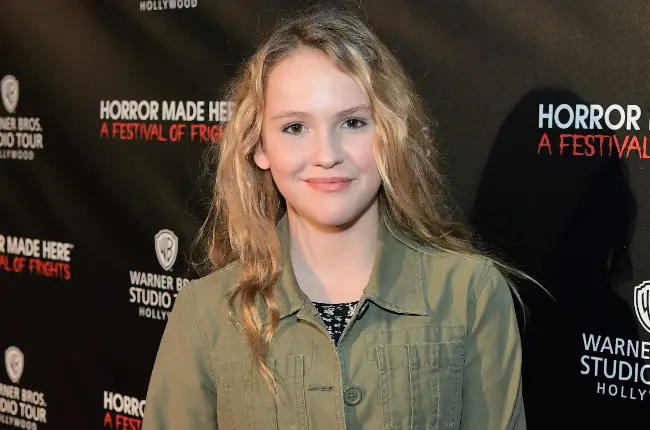 Talitha Bateman Biography: Age, Parents, Siblings, Net Worth, Height, Movies, TV Shows
