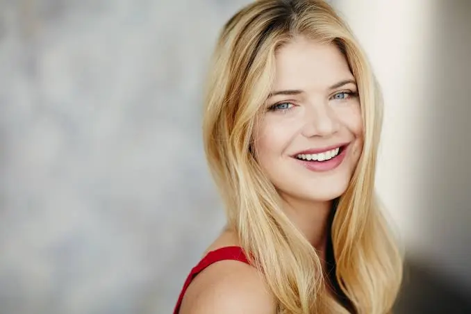 Kate Miner Biography: Husband, Age, Parents, Height, Net Worth, Movies, Kids, Instagram, Imdb