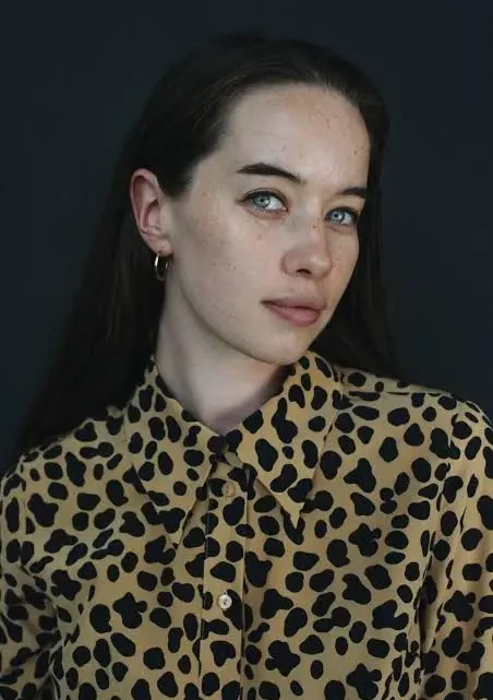 Anna Popplewell Biography: Age, Husband, Children, Net Worth, Height, Parents, Siblings, Movies, TV Shows, Narnia