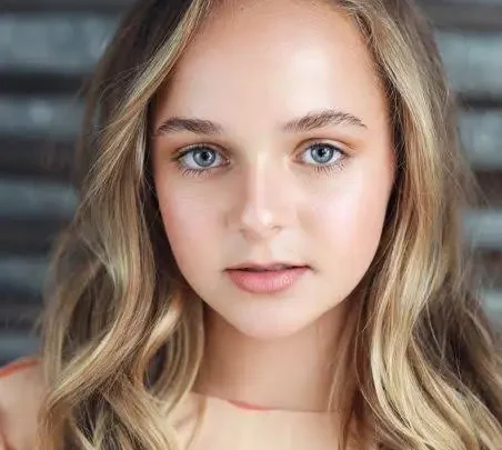 Abby James Witherspoon Biography: Age, Parents,Net Worth, Height, Cousins, Boyfriend, Movies, Sister