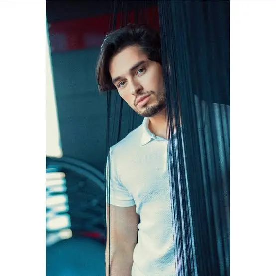 The Blooming Man Biography: Nationality, Net Worth, Age, Career, Spouse, Height, Siblings