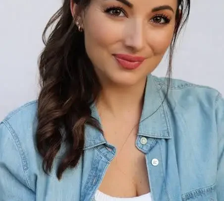 Ashton Leigh Biography: Age, Height, Brother, Parents, Kids, Husband, Net Worth, Real Name, Ethnicity