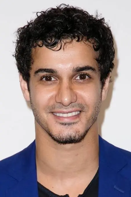 Elyes Gabel Photo