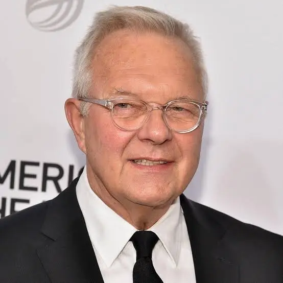 Walter Bobbie Biography: TV Shows, Age, Net Worth, Chicago, Career, Parents, Awards, Wife