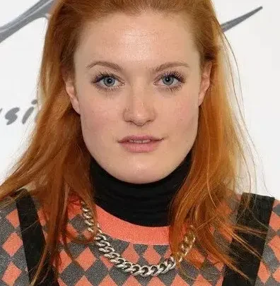 Caroline Hjelt Biography: Age, Boyfriend, Net Worth, Songs, Height, Parents, Icona Pop, Children