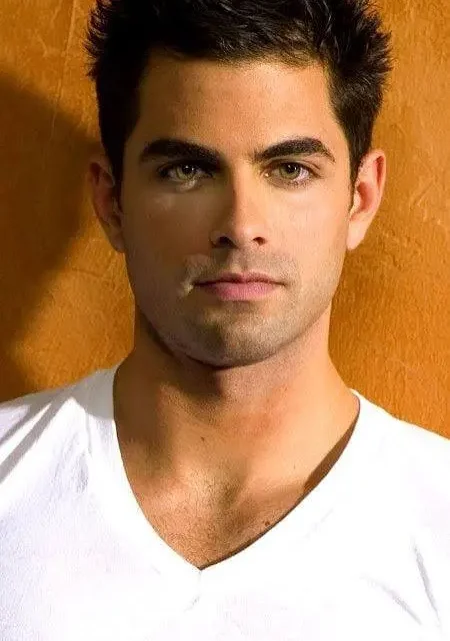 Adrian Bellani Biography: Net Worth, Age, Real Name, Height, Kids, Parents, Wife, Movies