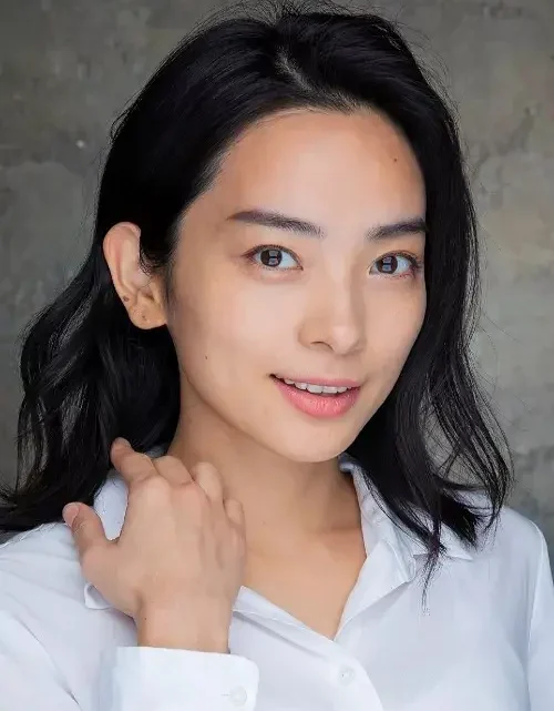 Reina Aoi Biography: Instagram, Age, Net Worth, Movies, TV Shows, Husband, Career, Sister