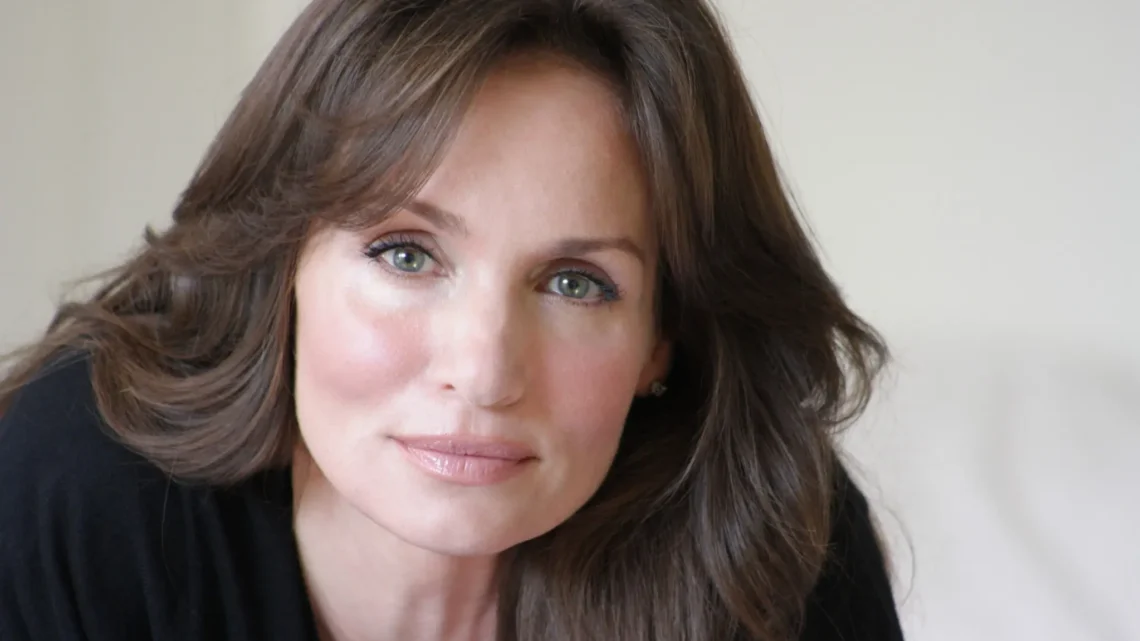 Kristen Cloke Biography: Age, Height, Net Worth, Husband, Kids, Movies & TV Shows, Nationality