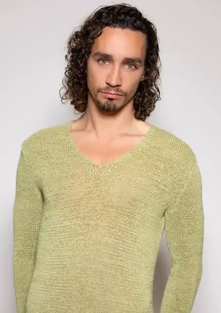 Robert Sheehan Biography: Age, Height, Net Worth, Real Name, Kids, Religion, Siblings, Parents, Facebook , Ethnicity