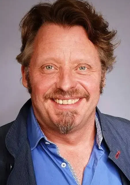 Charley Boorman Biography: Age, Wife, Movies, Accident, Children, Net Worth, Siblings, Religion, Ethnicity, Height