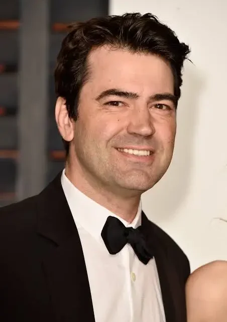 Ron Livingston Biography: Movies, Age, Wife, Kids, Religion, Net Worth, Siblings, Awards, Parents