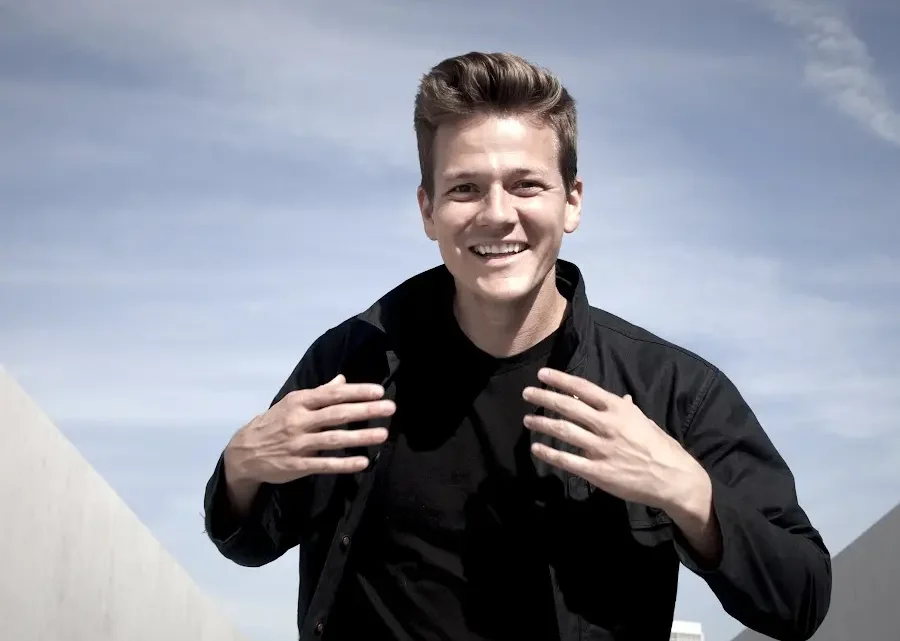 Tyler Ward Biography: Wife, Age, Children, Net Worth, Songs, Albums, YouTube, Height