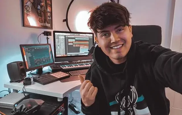 Shaun Reynolds Biography: Wife, Age, Net Worth, Songs, YouTube, Height, Career