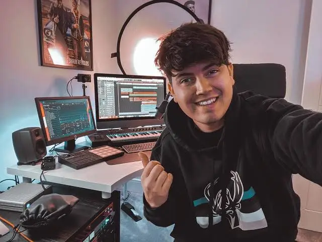 Shaun Reynolds Biography: Wife, Age, Net Worth, Songs, YouTube, Height, Career