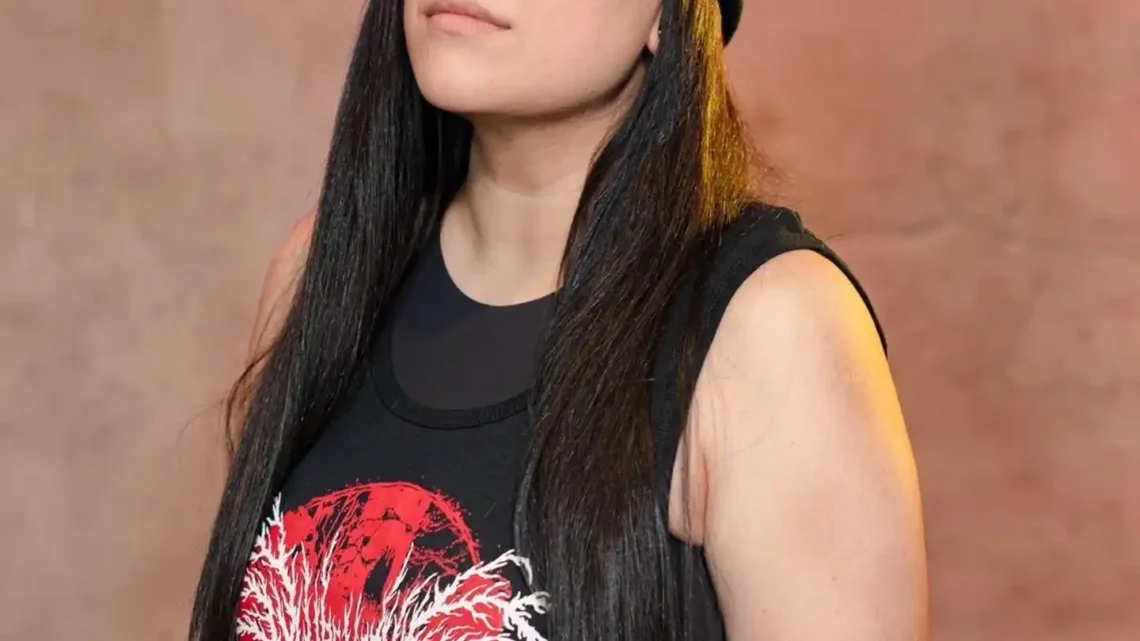 Lauren Babic Biography: Husband, Age, Net Worth, Height, YouTube, Songs, Instagram, Band