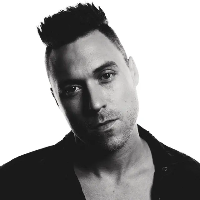 RUNAGROUND Biography: Wife, Age, Net Worth, Songs, Albums, YouTube, Height, Instagram