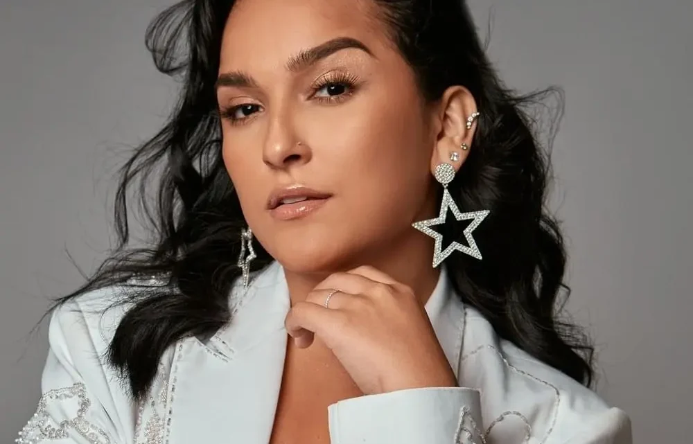 Daniela Darcourt Biography: Boyfriend, Age, Net Worth, Height, Songs, Albums, Movies, Parents, Career