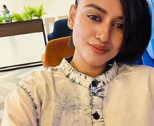 Oviya Biography: Brands, TV Shows & Movies, Height, Net Worth, Ethnicity, Age, Husband