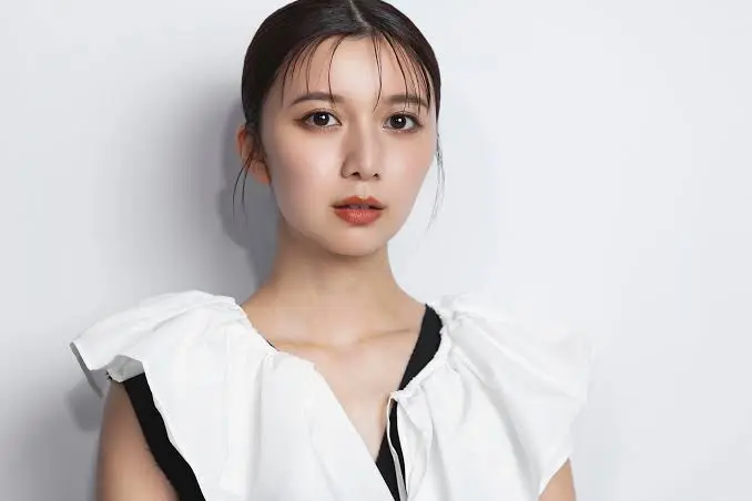 Moka Kamishiraishi Biography: Age, Net Worth, Height, Parents, Sister, Movies, Songs, Instagram, Boyfriend