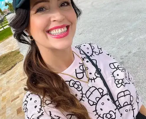 Sandra Cires Biography: Boyfriend, Age, Net Worth, YouTube, Songs, Art, Parents