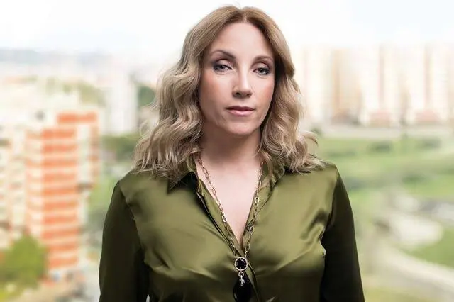 Paula Amorim Biography: Net Worth, Age, Husband, Children, Career, Height, Parents, Siblings