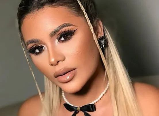 Taty Pink Biography: Career, Age, Net Worth, Songs, Height, Boyfriend, Parents, Husband